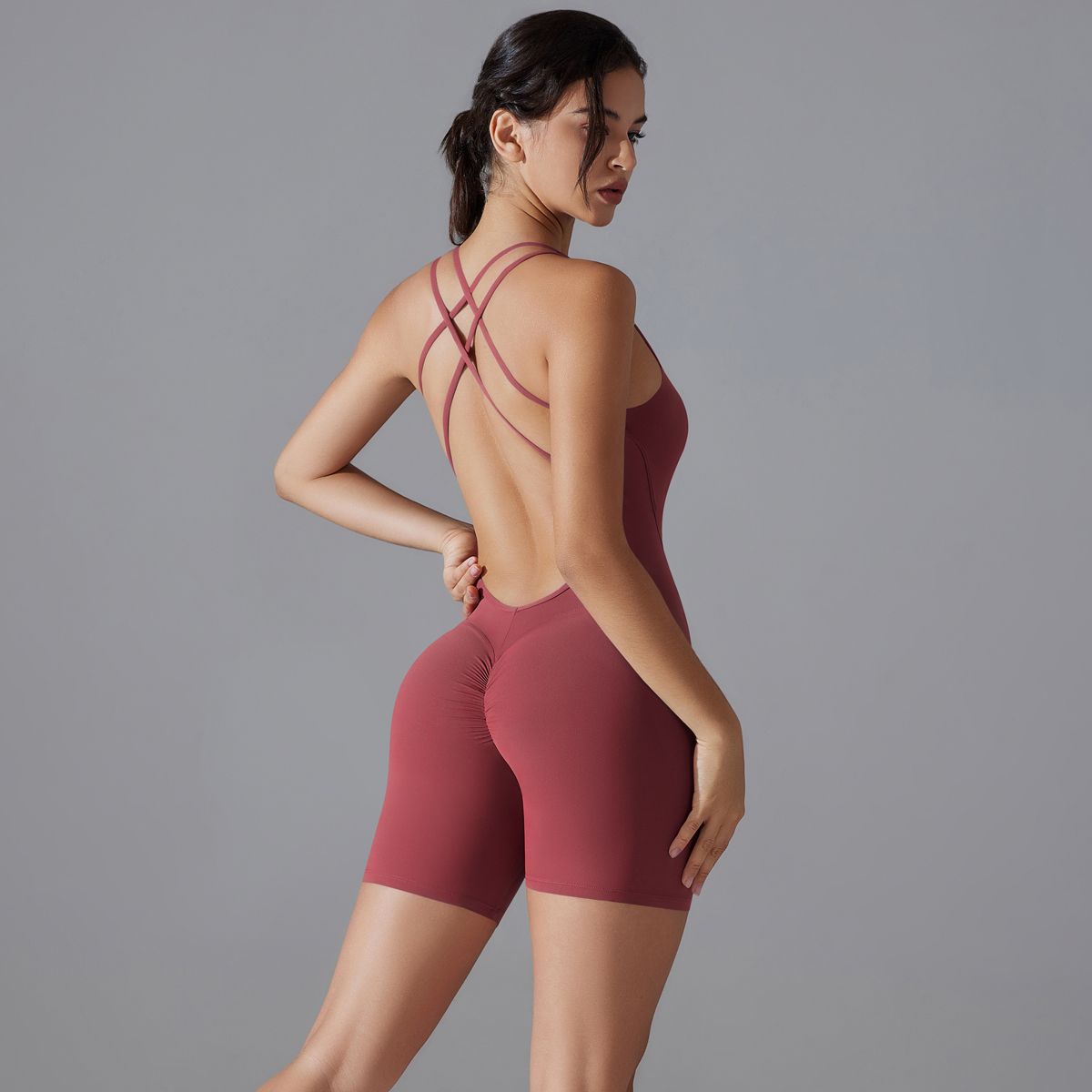 طقم يوجا مثير بدون ظهر رياضي ض - مراجعة Herbal Yoga وسعره